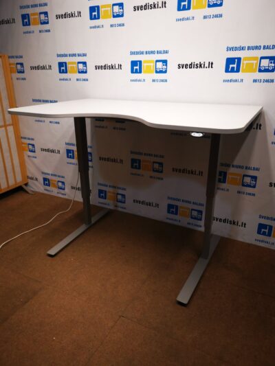 EFG Elektra Reguliuojamas Stalas Su Ergonomišku Šviesiai Pilku Stalviršiu, Švedija