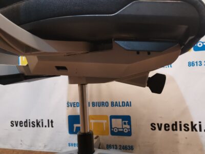 Giroflex Juoda Biuro Kėdė Su 3D Porankiais, Švedija