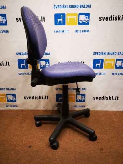 Violetinė Biuro Kėdė, Švedija