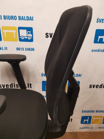 Hoganas Plus 361 Juoda Biuro Kėdė Su 5D Porankiais, Švedija