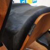 Ergonomiška Biuro Kėdė Su Juodu Magic Audiniu Ir Šviesiu Riešutmedžiu