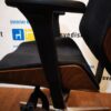 Ergonomiška Biuro Kėdė Su Juodu Magic Audiniu Ir Šviesiu Riešutmedžiu