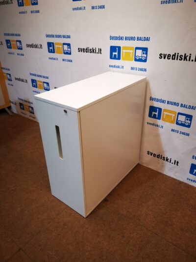 https://www.svediski.lt/biuro-baldai/minksti-baldai/ikea-nockeby-sviesiai-pilka-kampine-sofa-svedija/