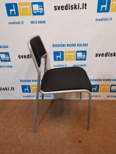 Kinnarps Jig juoda Lankytojo Kėdė Su Pilku Rėmu, Švedija