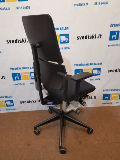 Steelcase Ligne 55 Juoda Biuro Kėdė Su 3D Porankiais, Švedija