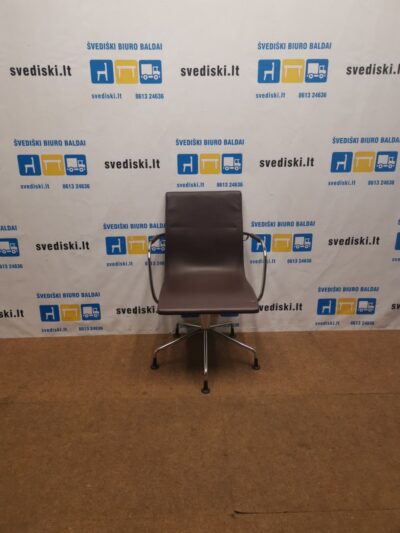 Kėdė Su Ruda Oda Ir Chromuotu Rėmu, Švedija