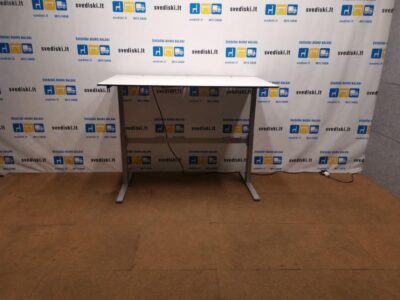 Stok-Sėsk Stalas Su Pasirenkamo Dydžio TRESPA Stalviršiu, Švedija