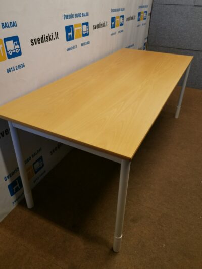 Reguliuojamo Aukščio 68-80cm Stalas Pasirenkamo Dydžio, Švedija