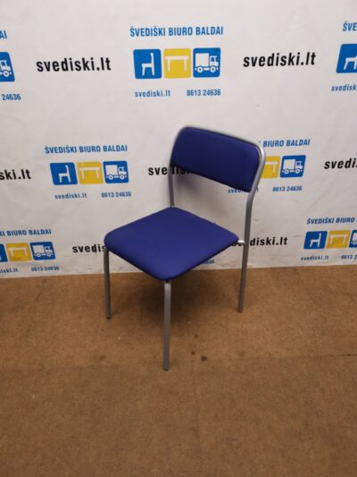 Mėlyna Kėdė Su Pilku Metaliniu Rėmu, Švedija