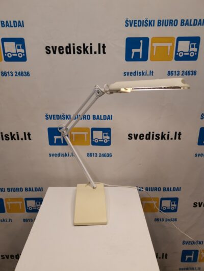Baltas Pastatomas Stalo Šviestuvas, Švedija