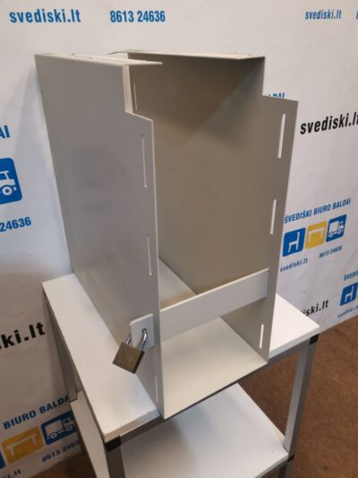 Smėlio Rakinamas Kompiuterio Laikiklis Tvirtinamas Po Stalviršiu, Švedija