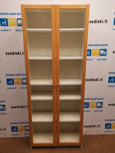 Buko Spinta Su Stiklinėmis Durimis, Švedija