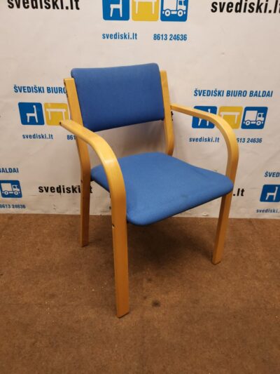EFG Lankytojo Kėdė Su Šviesiai Mėlynu Audiniu, Švedija
