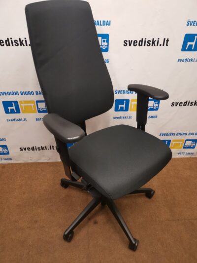 Interstuhl Goal 302G Juoda Biuro Kėdė Su Nauju Audiniu Ir 5D Porankiais, Vokietija
