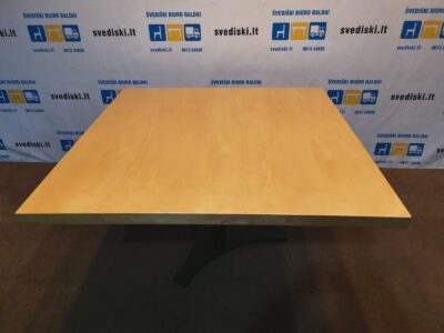 Beržo Stalas 130x130cm Su Juoda Metaline Koja, Švedija