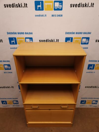 Kinnarps Buko Spintelė Su Uždara Dalimi Ir Atvira Lentyna, Švedija