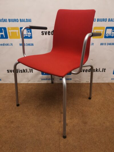 Raudona Kėdė Su Porankiais, Švedija