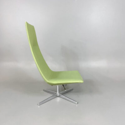Arper Catifa 70 Lounge Žalias Pasukamas Krėslas, Švedija