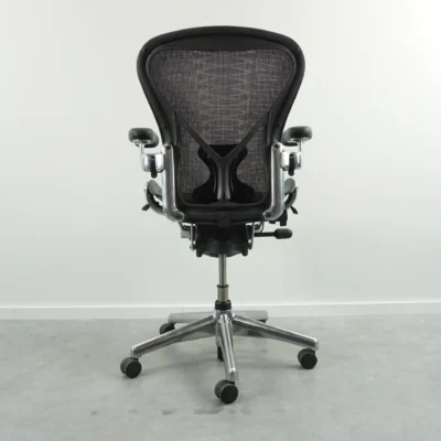 Herman Miller Aeron B Dydžio Grafito Biuro Kėdė Su Chromo Rėmu Ir Porankiais, Vokietija