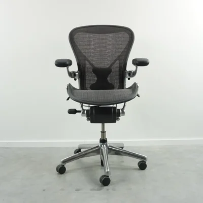 Herman Miller Aeron B Dydžio Grafito Biuro Kėdė Su Chromo Rėmu Ir Porankiais, Vokietija
