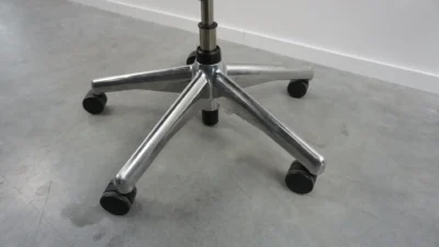 Herman Miller Aeron B Dydžio Grafito Biuro Kėdė Su Chromo Rėmu Ir Porankiais, Vokietija
