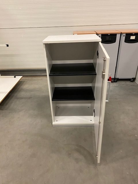 Balta Rakinama Spintelė 116 cm Aukščio, Olandija