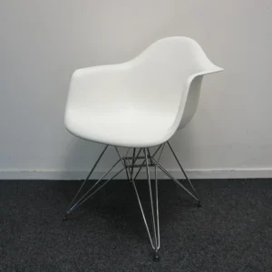 Vitra Eames DAR Dizaino Balta Kėdė, Šveicarija