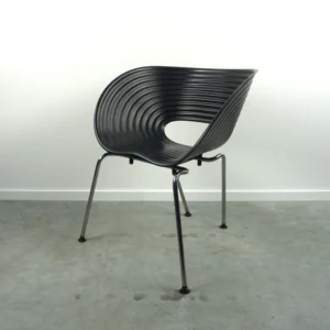 Vitra Eames Tom Vac Juoda Kėdė, Šveicarija