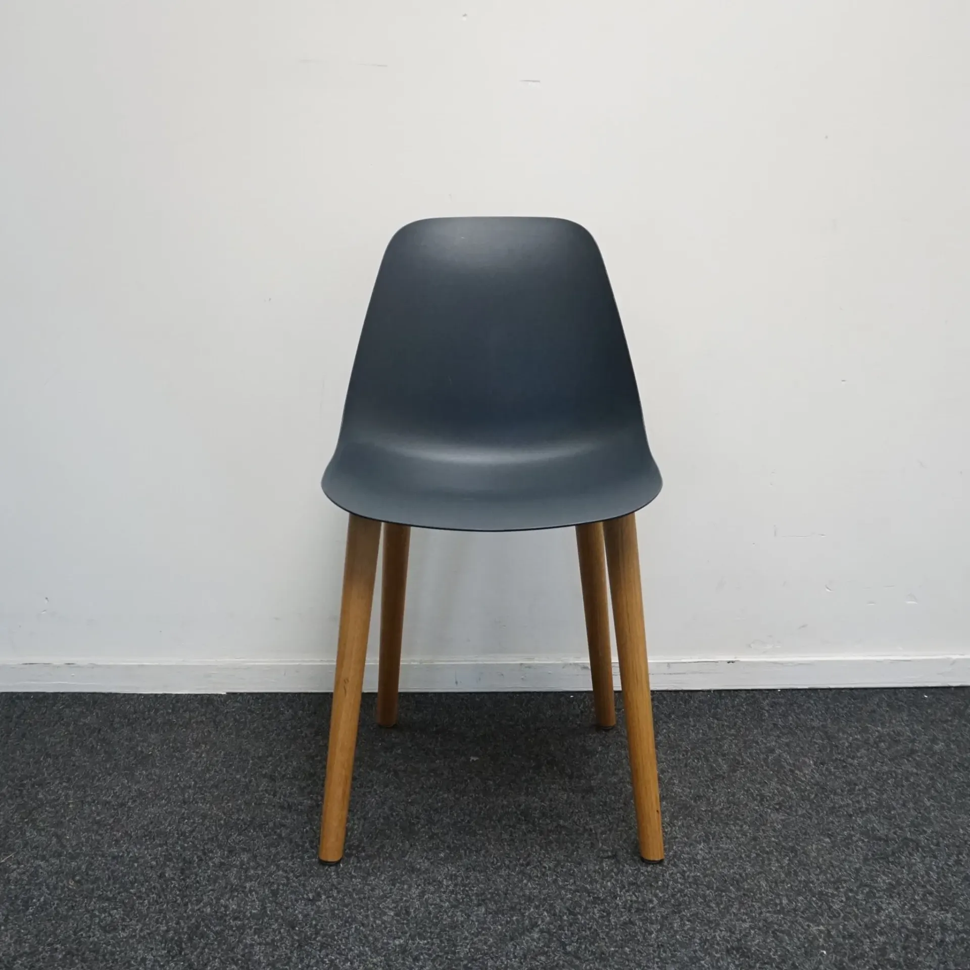 Crassevig Pola Round Antracito Kėdė, Italija