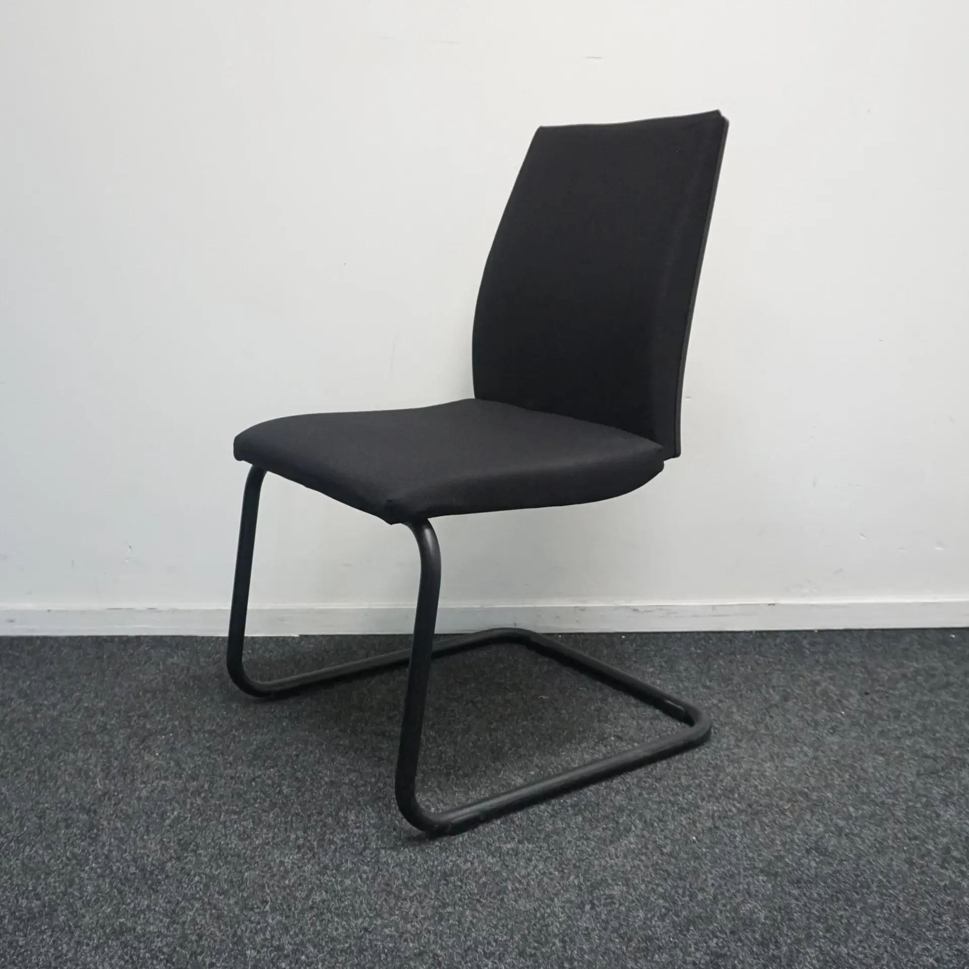 SEDUS YEAH Juoda Konferencinė Kėdė, Vokietija