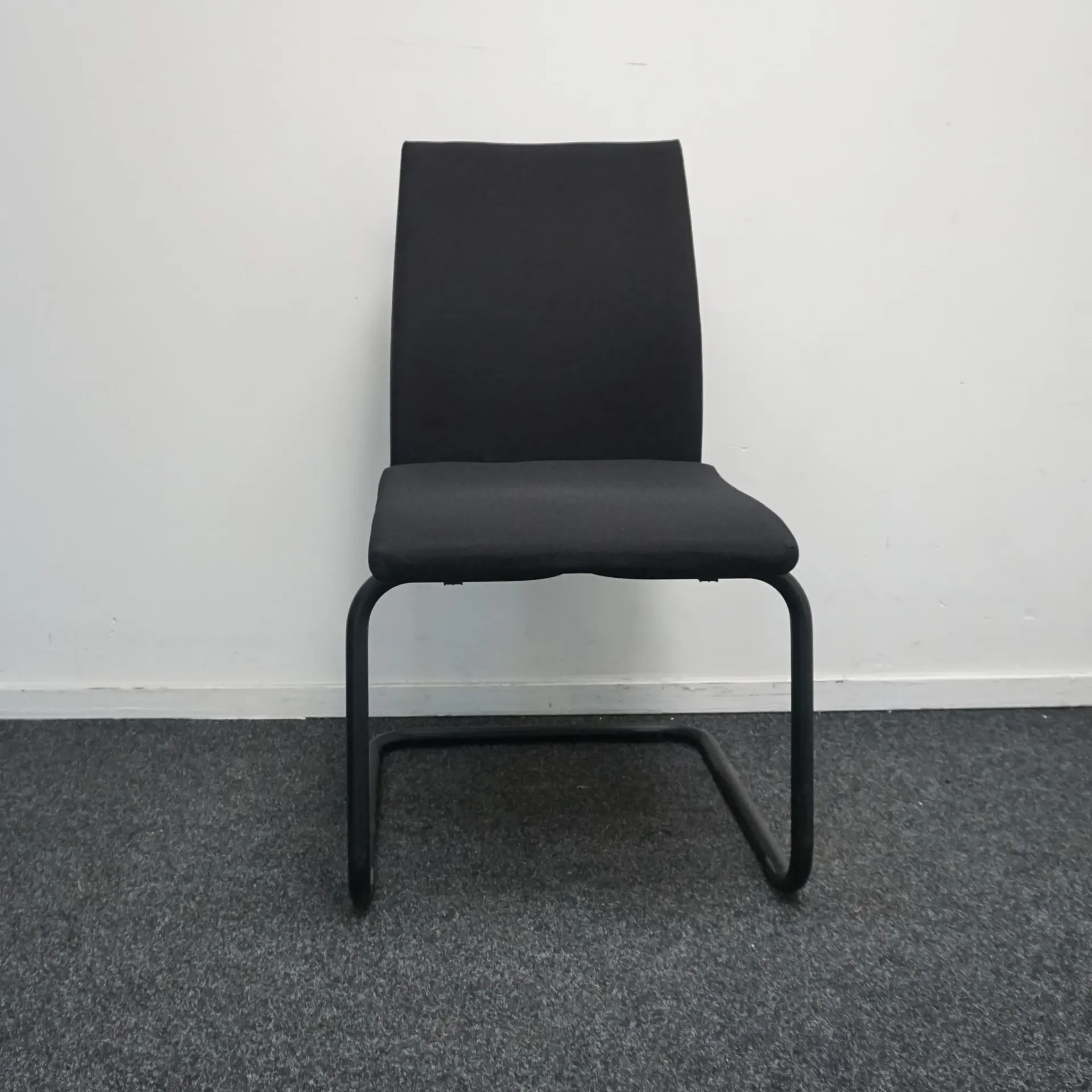 SEDUS YEAH Juoda Konferencinė Kėdė, Vokietija