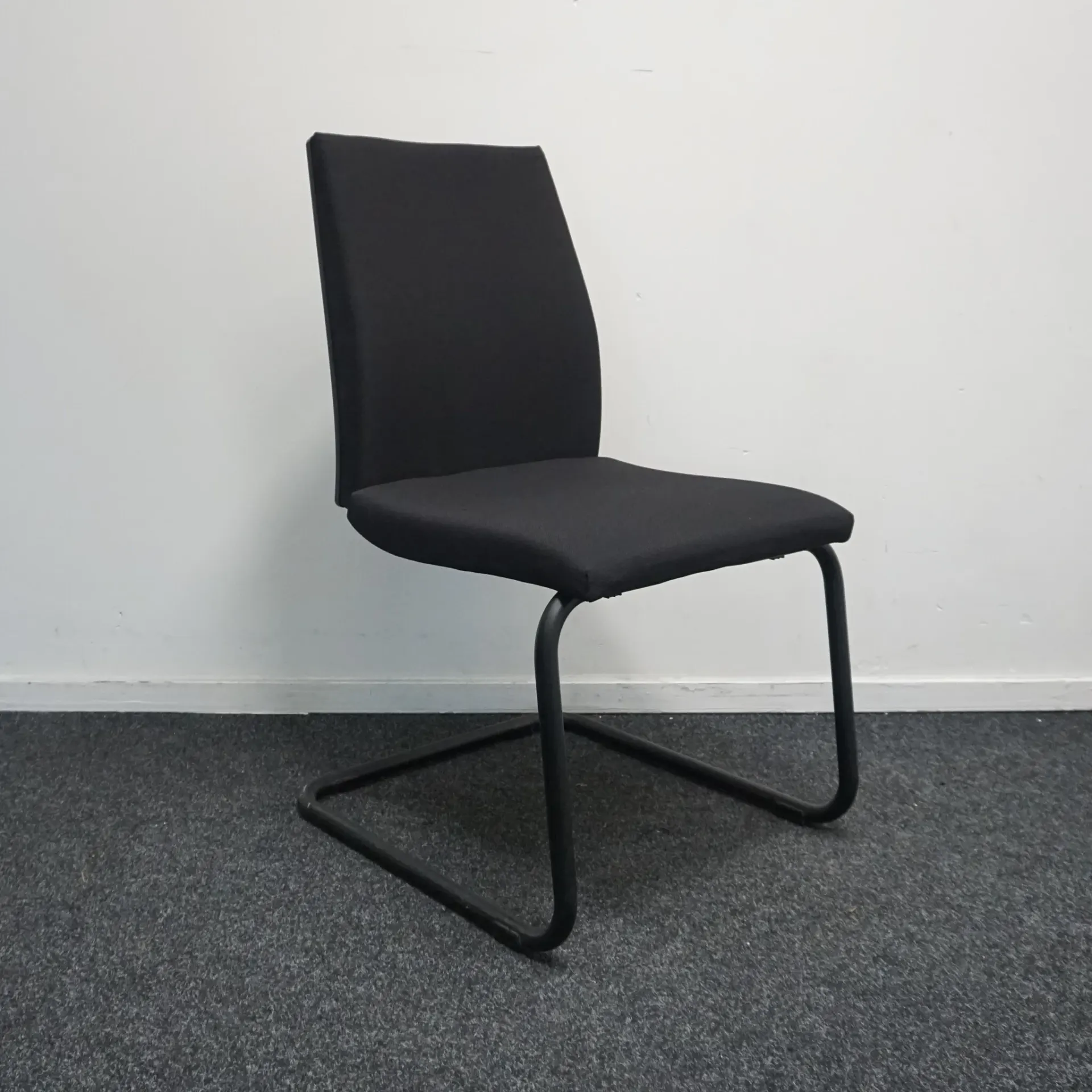 SEDUS YEAH Juoda Konferencinė Kėdė, Vokietija