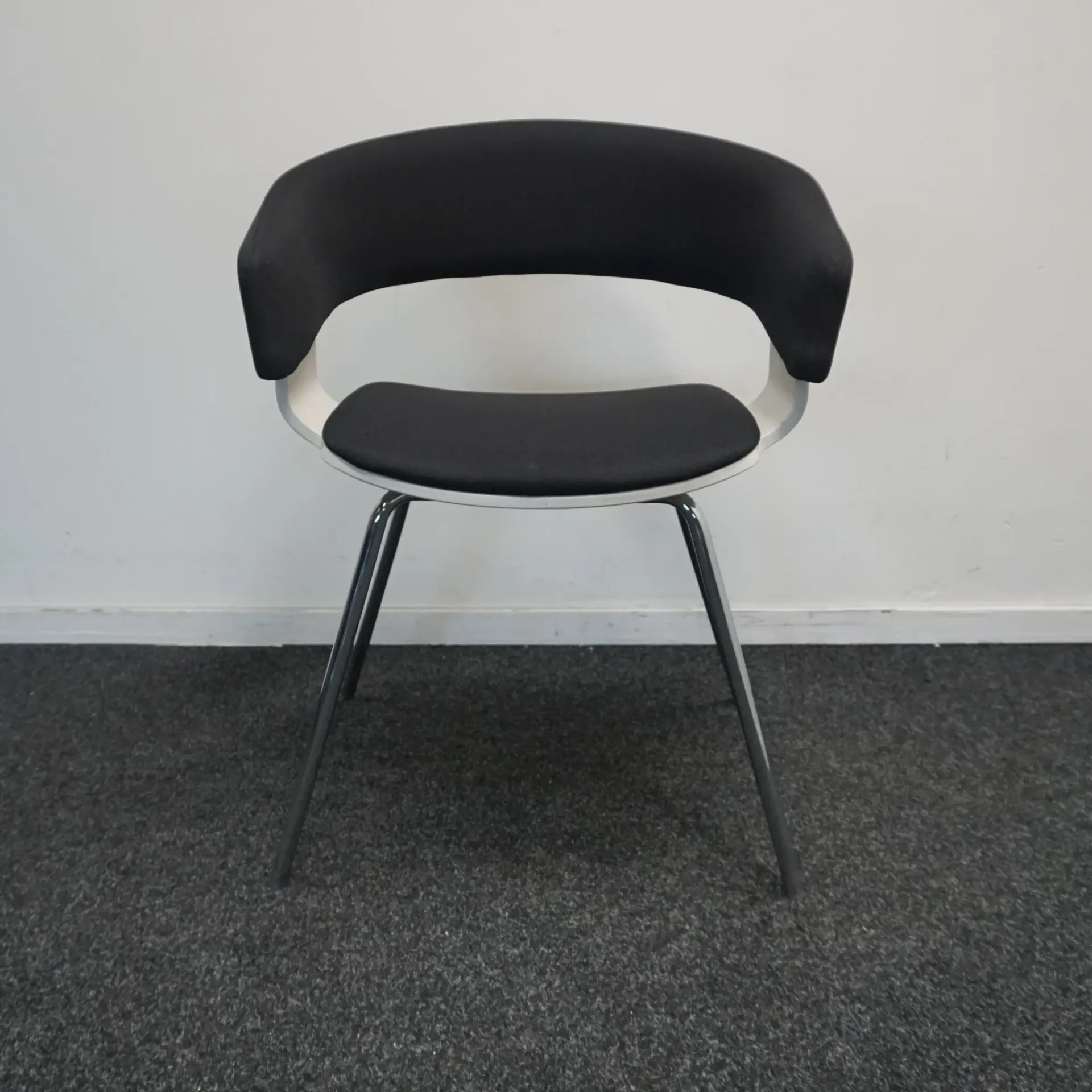 Allermuir A580 Mollie Juoda| Balta Dizaino Kėdė, Švedija