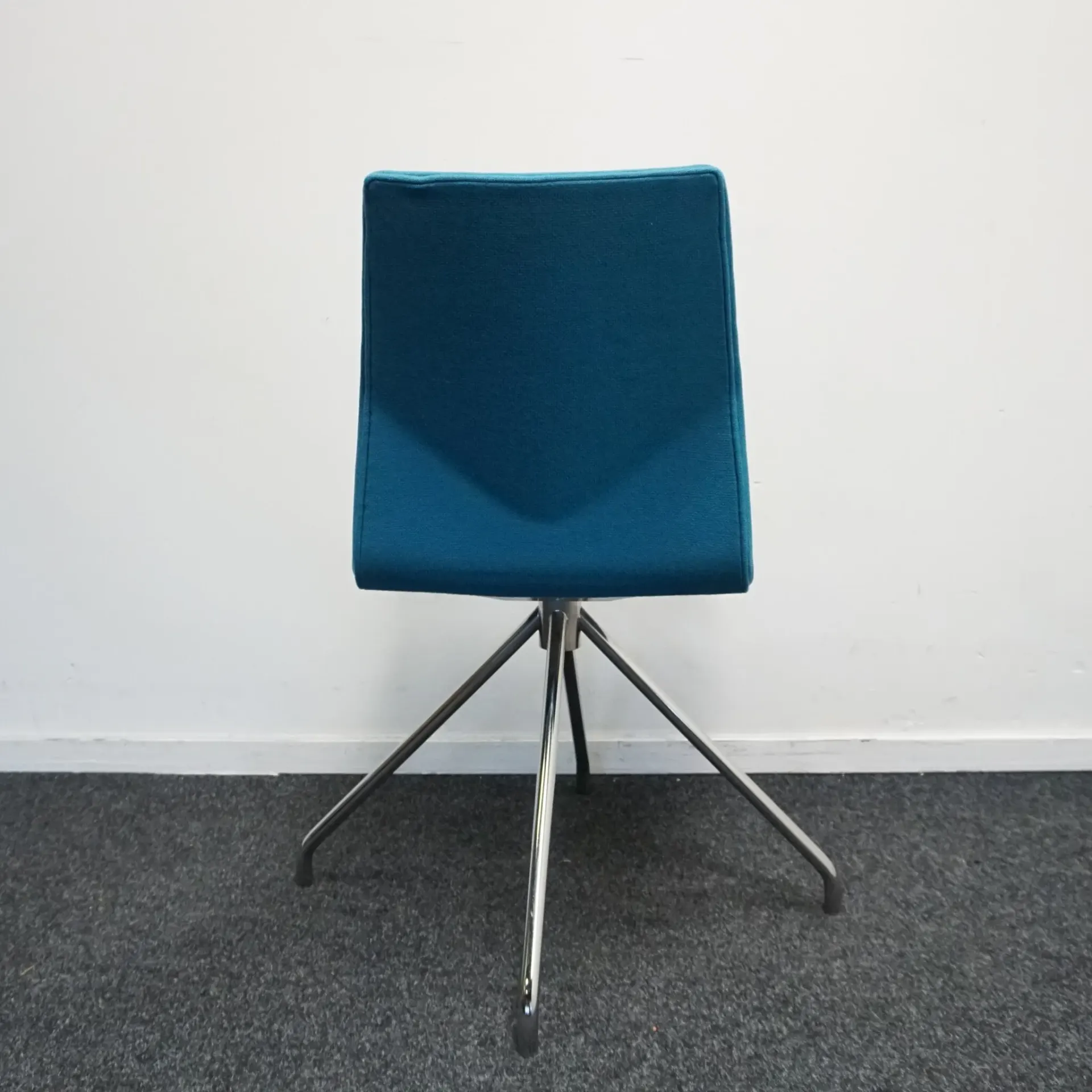 Four Design FourOne Konferencijų Kėdė Su Pasukamu Pagrindu, Švedija