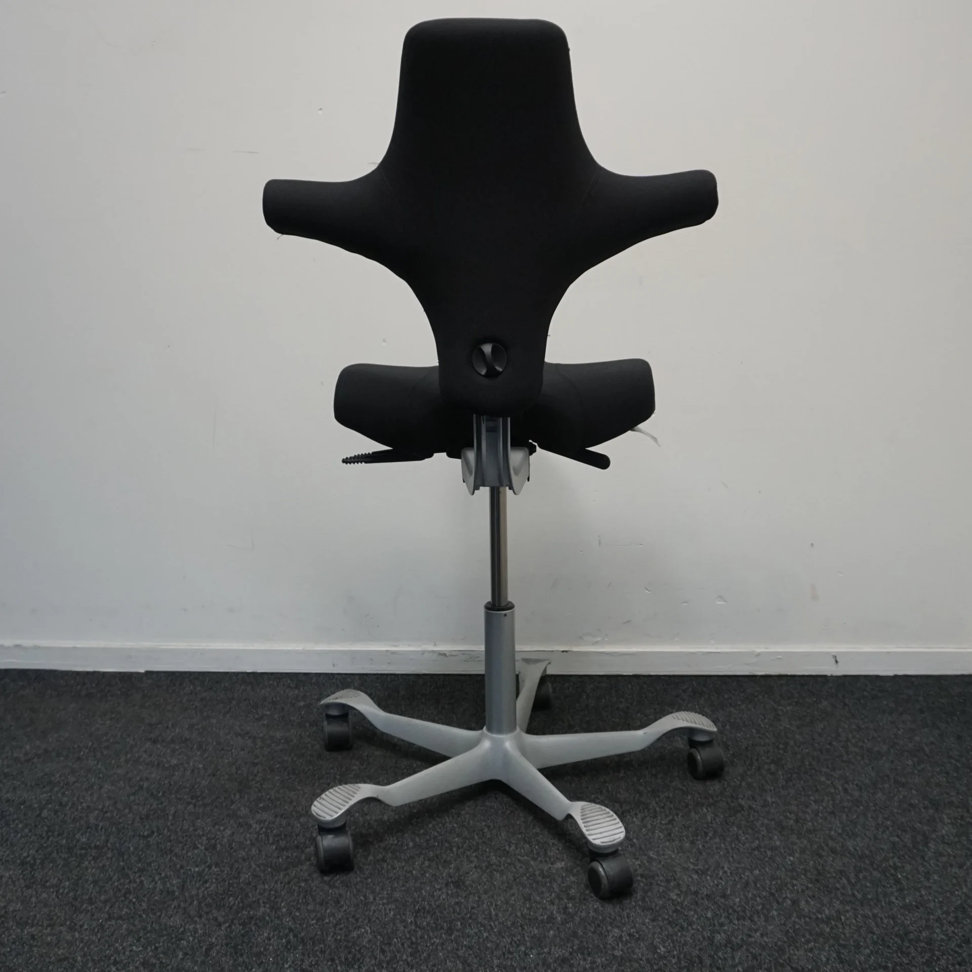 HAG Capisco 8106 Juoda Biuro Kėdė, Švedija