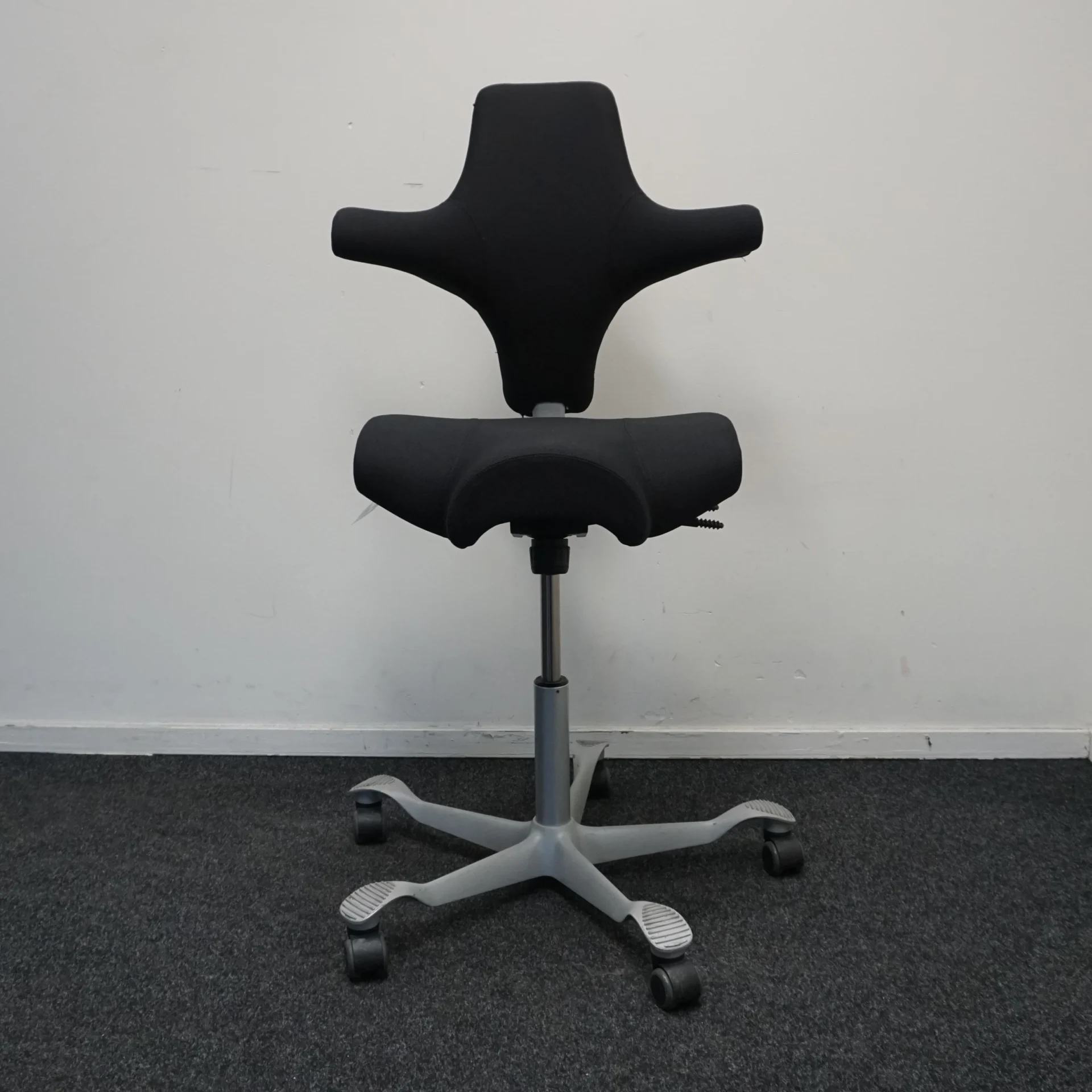 HAG Capisco 8106 Juoda Biuro Kėdė, Švedija