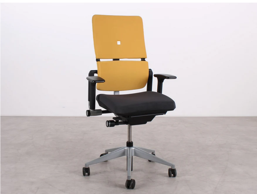 Steelcase Ligne 55 Juoda-Geltana Biuro Kėdė Su 3D Porankiais, Švedija