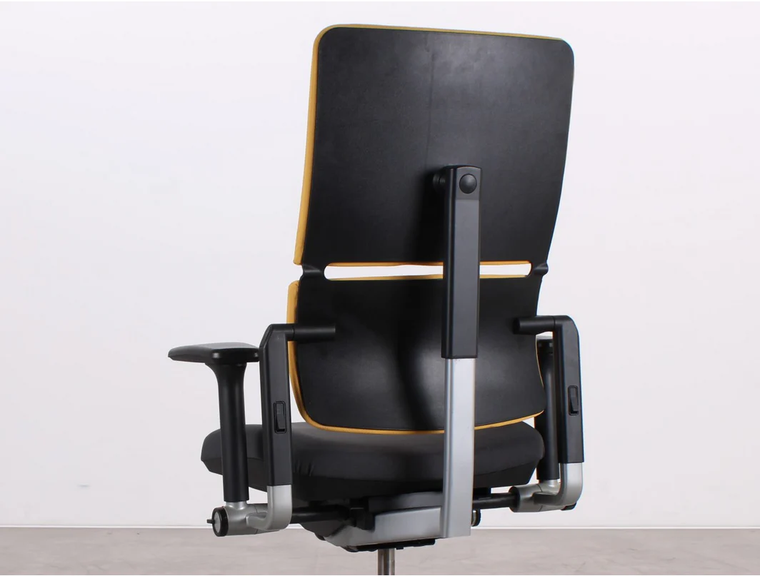 Steelcase Ligne 55 Juoda-Geltana Biuro Kėdė Su 3D Porankiais, Švedija