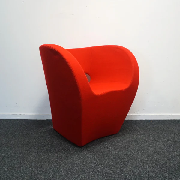 Moroso Little Albert Raudonas Fotelis, Švedija