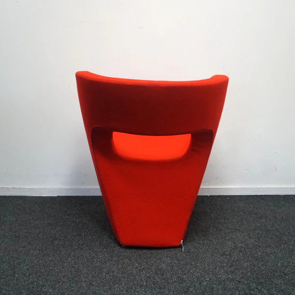 Moroso Little Albert Raudonas Fotelis, Švedija