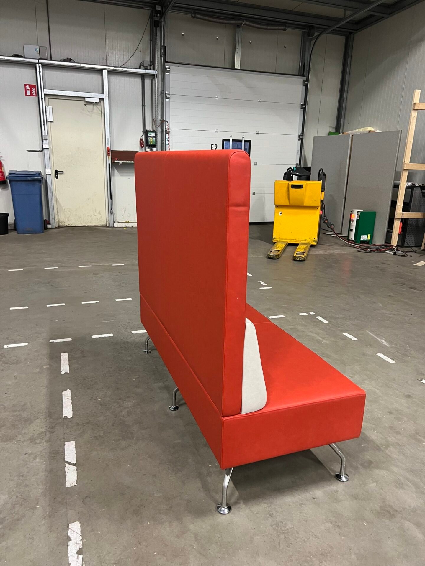 Orangebox Raudona Sofa 160cm Ilgio, Švedija