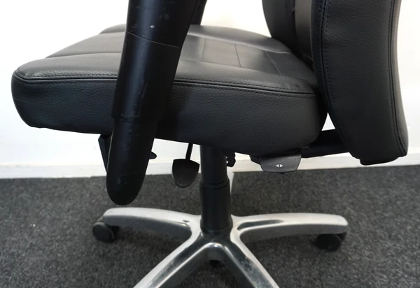 BMA Axia Focus Juoda Odinė Ergonomiška Biuro Kėdė, Švedija