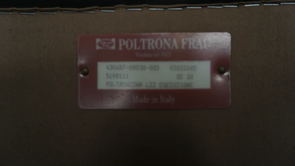 Poltrona Frau Liz Kėdė Su Tamsiai Ruda Oda, Švedija
