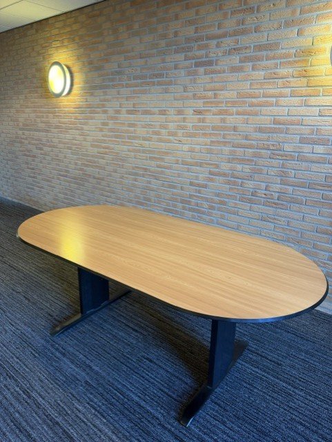Lensvelt Reguliuojamo Aukščio Konferencinis Stalas 200x100cm, Švedija