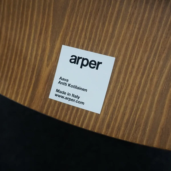 Arper Aava 02 Žalia Kėdė Su Tamsaus Ąžuolo Rėmu, Švedija