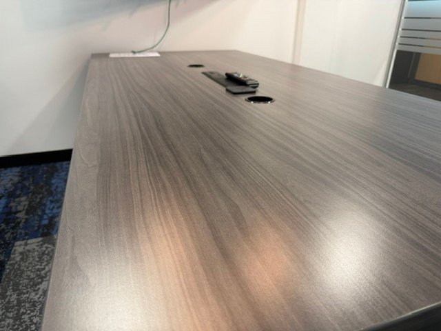 Steelcase Konferencinis Stalas 220x100cm Su Laidų Valdymo Sistema, Švedija