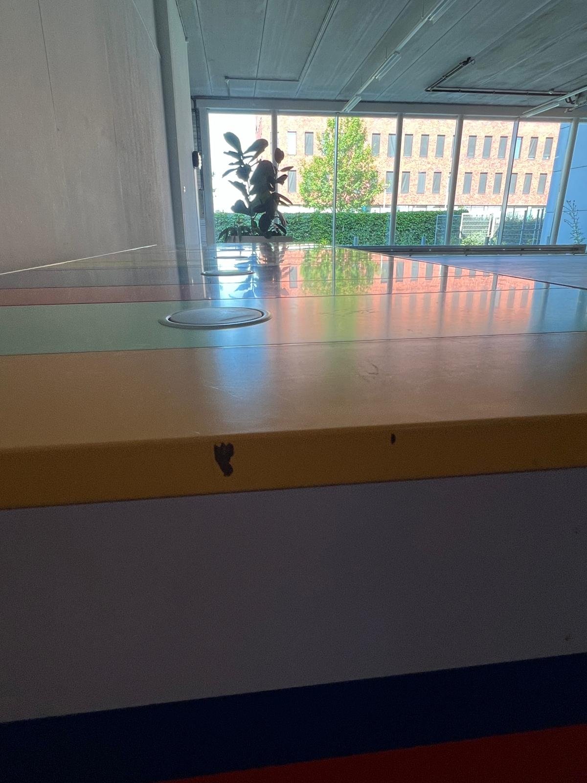Design Konferencinis Stalas 298x100cm Su Laidų Valdymo Sistema, Švedija
