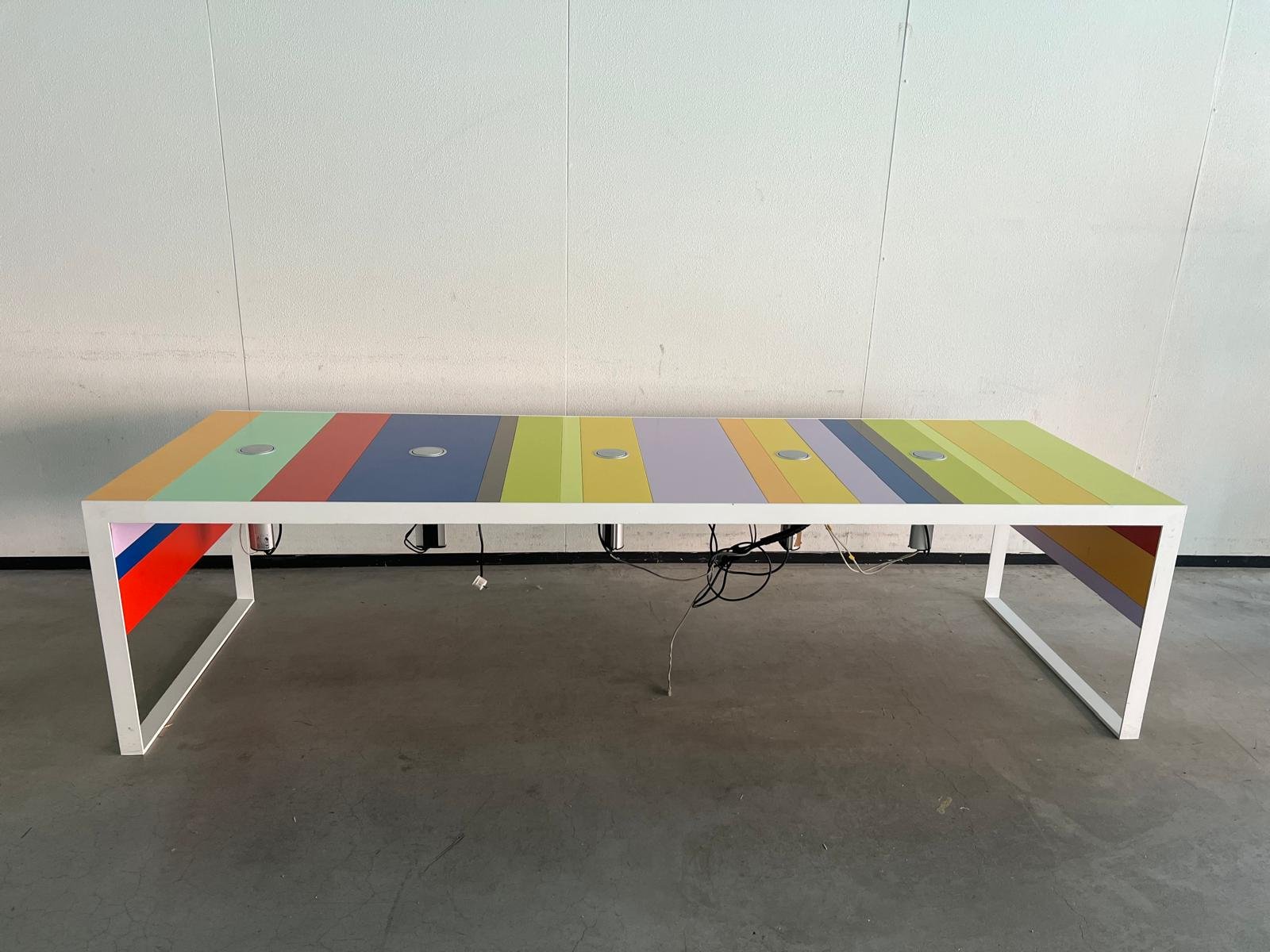 Design Konferencinis Stalas 298x100cm Su Laidų Valdymo Sistema, Švedija