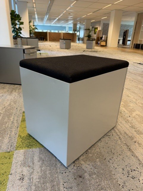 Steelcase Pilkas 3 Stalčių Blokai, Švedija