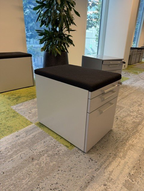 Steelcase Pilkas 3 Stalčių Blokai, Švedija